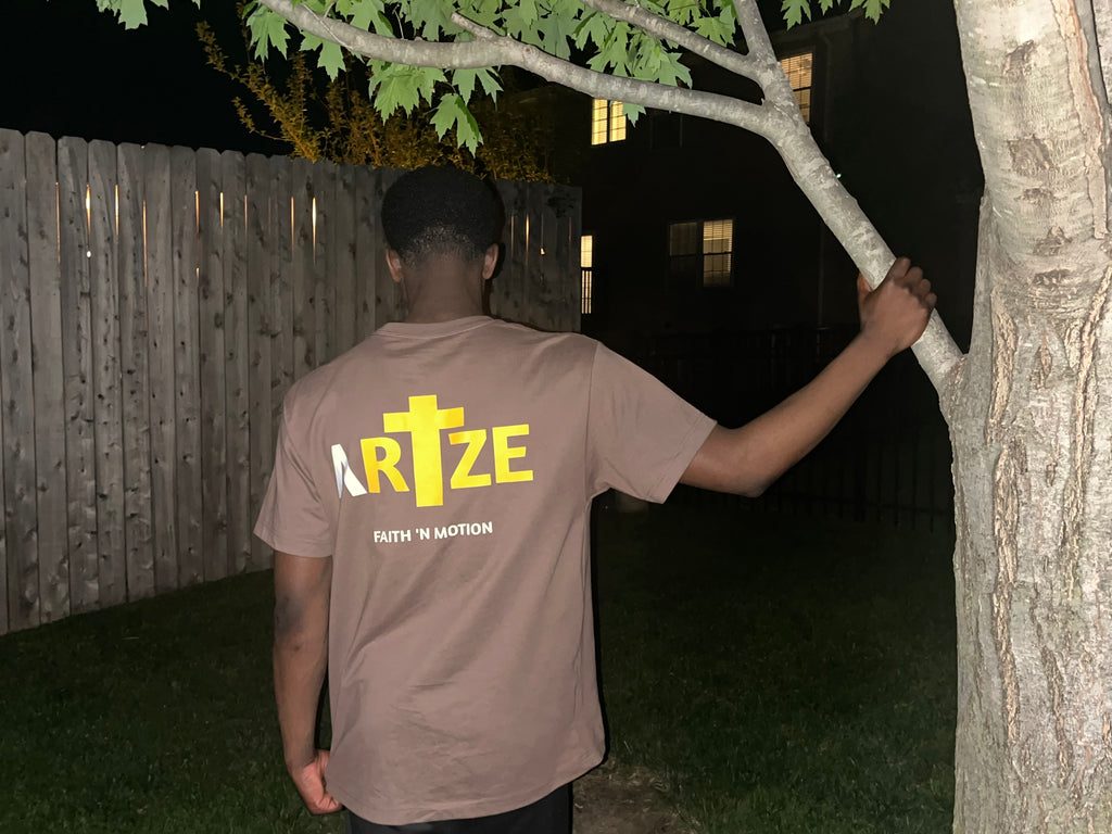 ARIZE Essential Tee